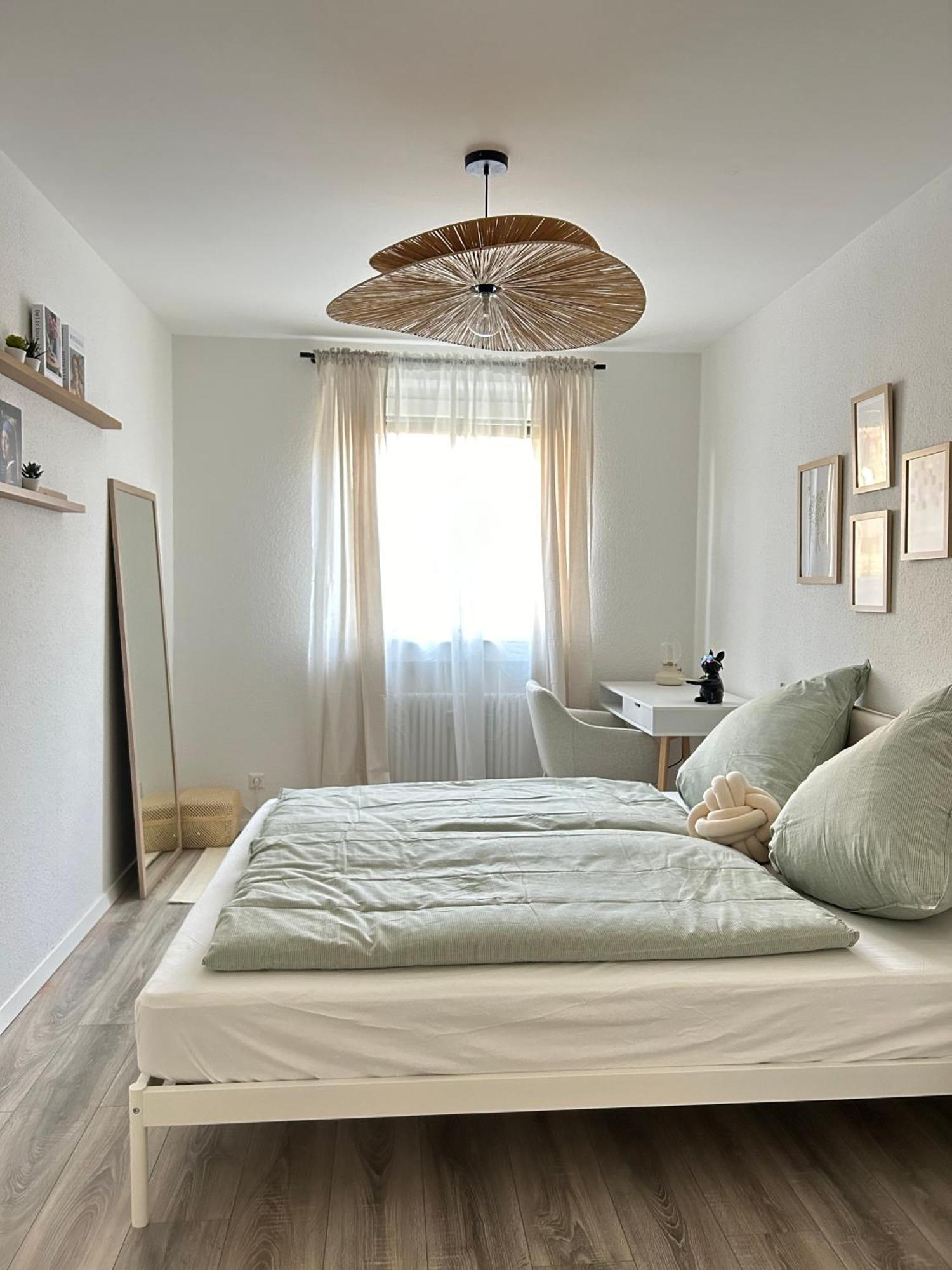 Apartment Modernes Designer-apartment Fuer 7 Gaeste - 80qm In Zentraler Lage, Self-check-in *